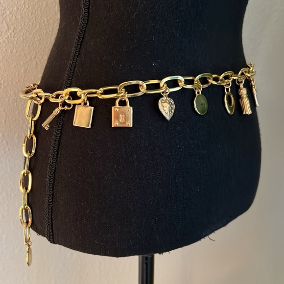 ESCADA Women’s Gold Tone Chain Link Charm Belt Made in Spain VINTAGE RARE FIND!! - Picture 7 of 15